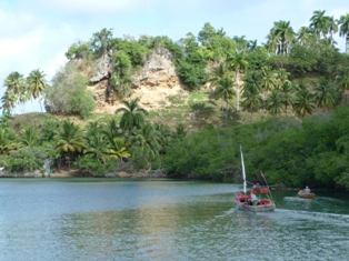 Kuba Baracoa Fischer in der Lagune