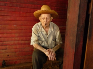 Kuba Bauer bei Baracoa - er ist über 100 Jahre alt!