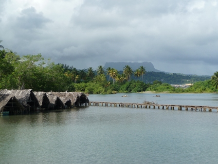 Baracoa - herrliche tropische Landschaften ganz im Osten Kuba Reisen Baracoa mit seiner tropischen Landschaft und dem "El Yunque"